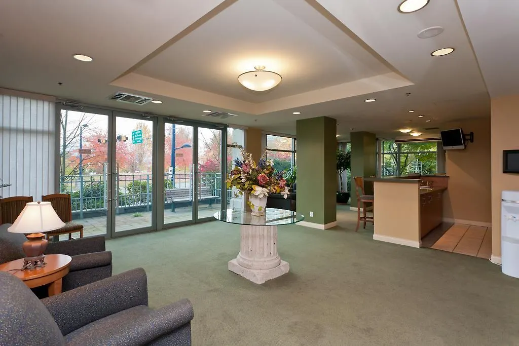 Апарт-отель Lord Stanley Suites On The Park Ванкувер