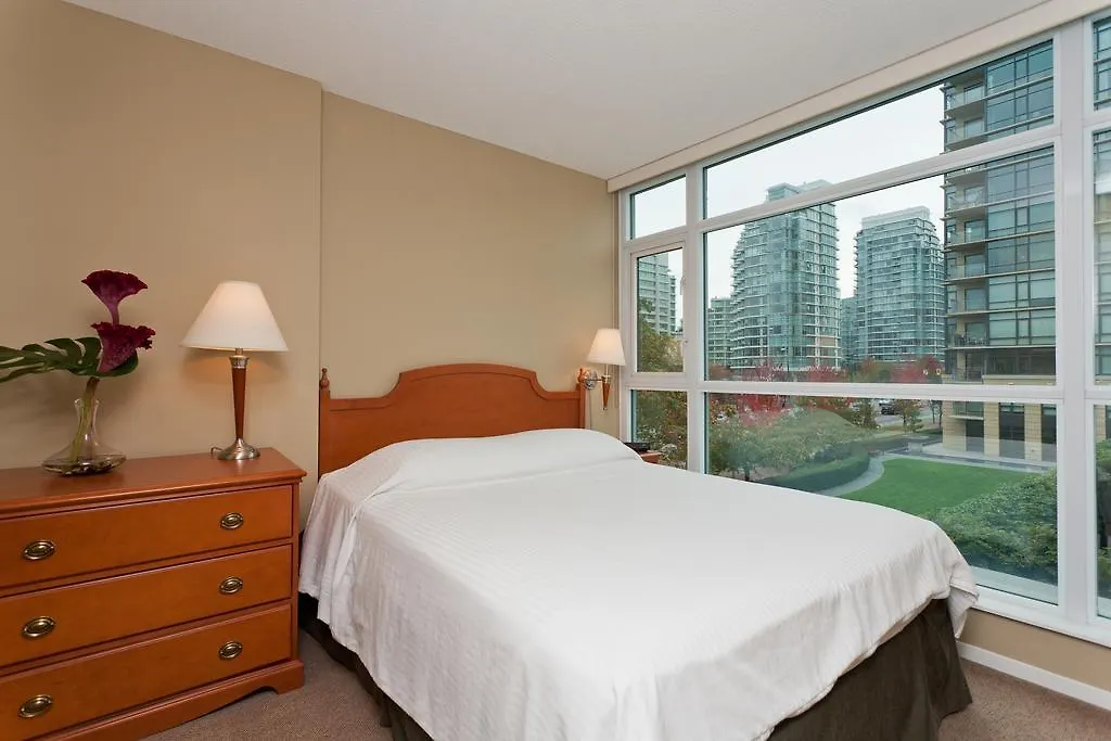Апарт-отель Lord Stanley Suites On The Park Ванкувер
