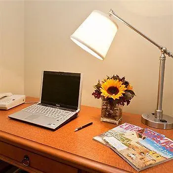 Lord Stanley Suites On The Park Ванкувер Апарт-отель