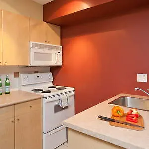 Апарт-отель Lord Stanley Suites On The Park Ванкувер