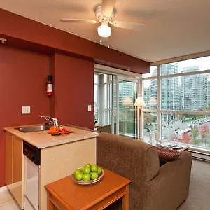 Lord Stanley Suites On The Park Vancouver 3*,